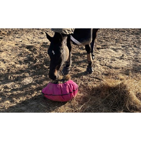 HEICA HORSE FLUFFY FEEDER - FILET SLOW FEEDER 6